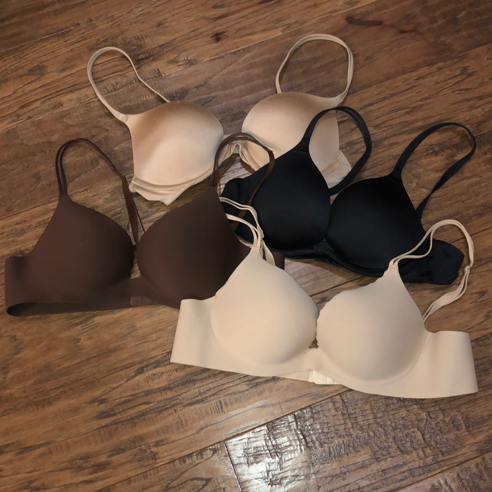 4 Victoria Secret size 36A bras.